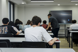 Узбекистанским студентам в ведущих мировых вузах выделят льготные кредиты до $20 тысяч