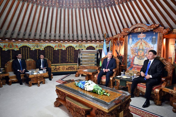 горная промышленность, монголия, шавкат мирзиеев