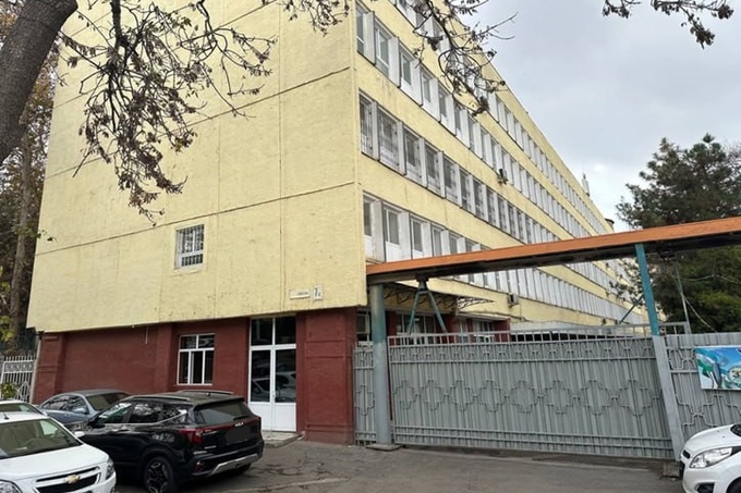 Здание «Уранредметгеологии» ушло с торгов почти за 107 млрд сумов