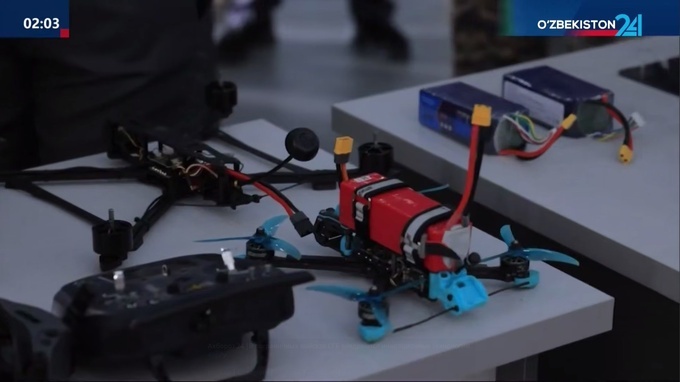 dronlar, uchuvchisiz uchish apparati, dron