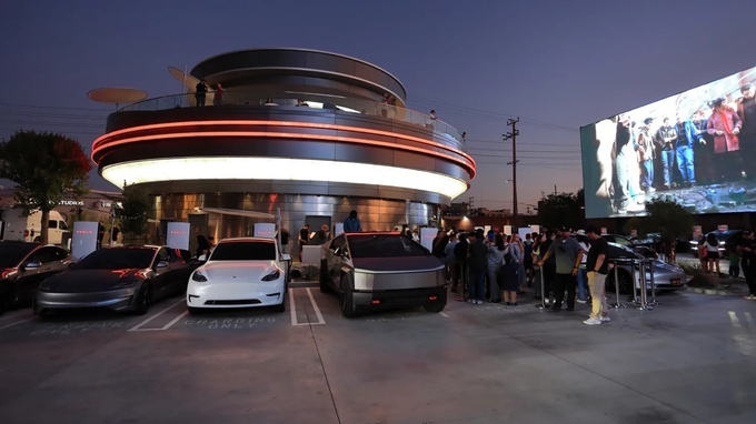 los-anjeles, restoran, tesla