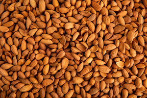 O‘zbekistonda bodom narxi qariyb ikki baravarga qimmatlashdi — EastFruit