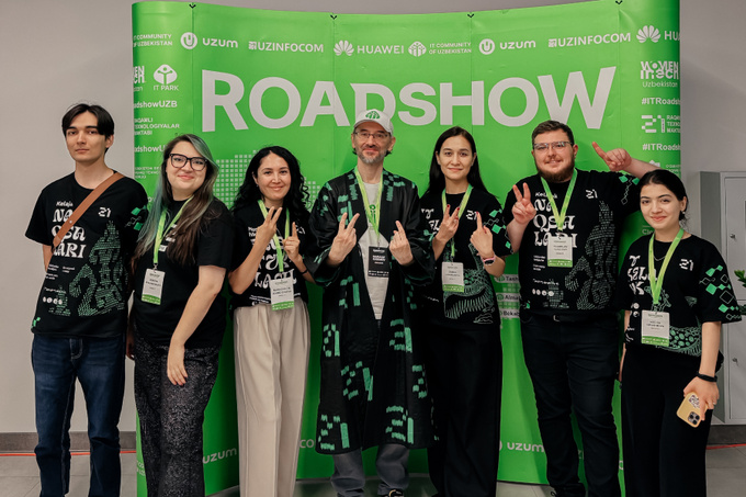 Открывая двери в IT: как School 21 и IT Community проехали 14 регионов Узбекистана