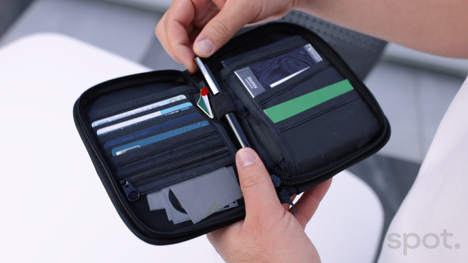 cambridge o‘quv markazi, jahongir po‘latov, ryukzagda nima bor