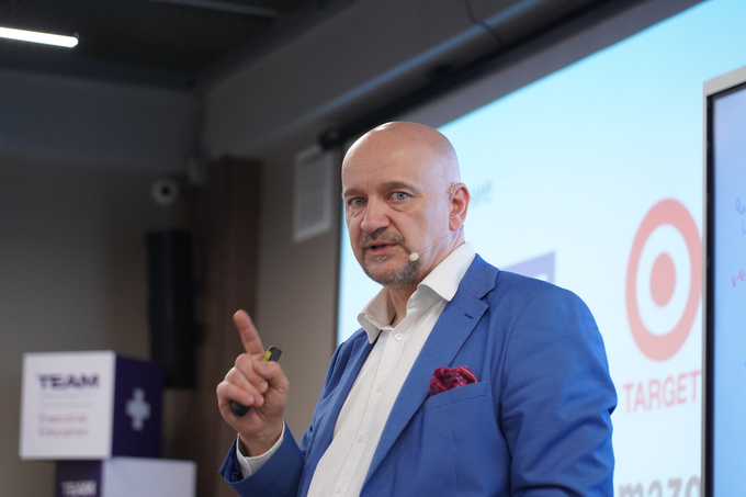 team university, реклама