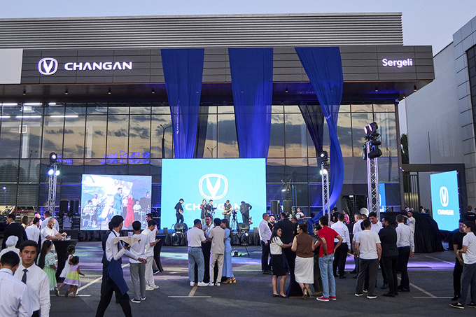 В Ташкенте и Фергане открылись новые официальные дилерские центры Changan