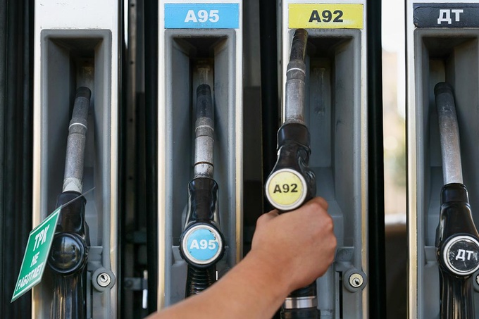 Бензин АИ-92 на бирже подорожал до нового рекорда — свыше 13,3 млн сумов