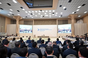 Главное за неделю: диалог президента с бизнесом, сделка TBC Uzbekistan и OLX, новая модель UzAuto Motors