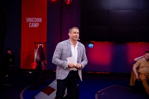 «Серийный предприниматель» Оскар Хартманн проведет в Ташкенте бизнес-форум и StandUp