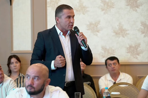 Минстрой потребовал наказать бизнесмена, пожаловавшегося на взятки в строительстве