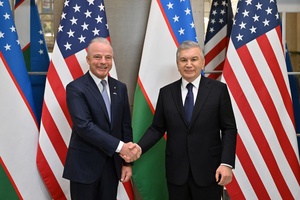 Uzbekistan Airways $8 mlrdlik Boeing Dreamliner samolyotlarini xarid qiladi