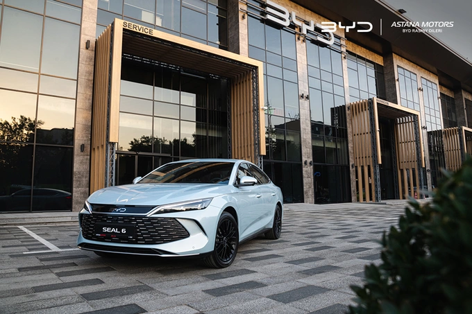 BYD Seal 6 gibrid sedani BYD Astana Motors dilerlik markazlarida sotuvga chiqdi