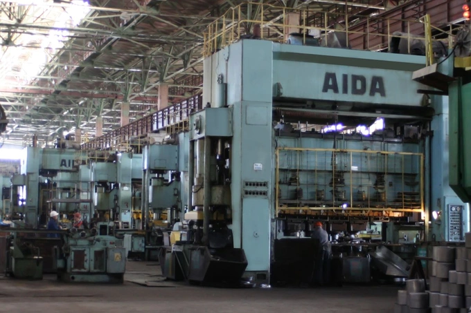 аукцион, бекабад, посуда, узметкомбинат