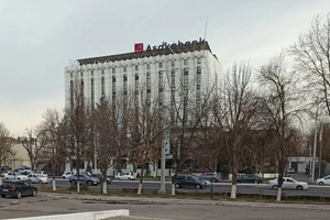 «Асакабанк» выставил на продажу свой головной офис в центре Ташкента