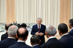 К новому международному аэропорту Ташкента проведут линию метро — Мирзиёев