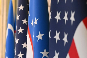 Комил Алламжонов предложил США ввести 10-летние визы для граждан Узбекистана