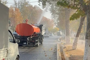 Toshkent ko‘chalari va qurilish hududlarida suv sepuvchi mashinalari ishga tushirildi