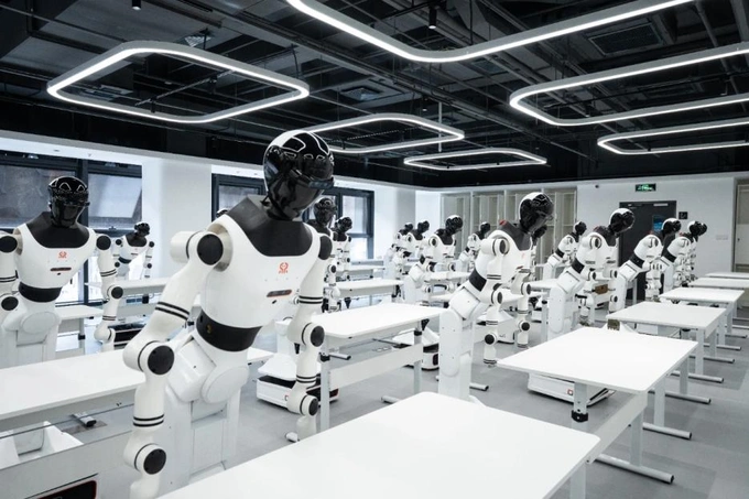 Pekinda odamsimon robotlarni o‘qitishga mo‘ljallangan maktab ish boshladi