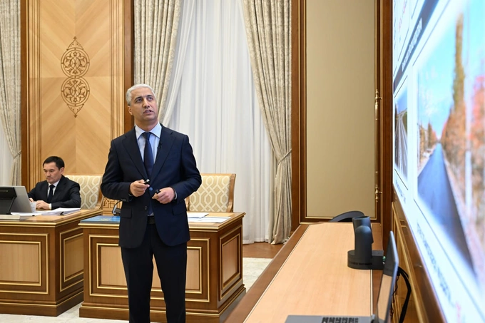 грузовики, дороги, шавкат мирзиеев