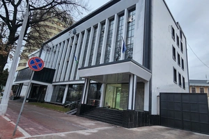 В районе сквера Амира Темура продается здание Агентства госуслуг