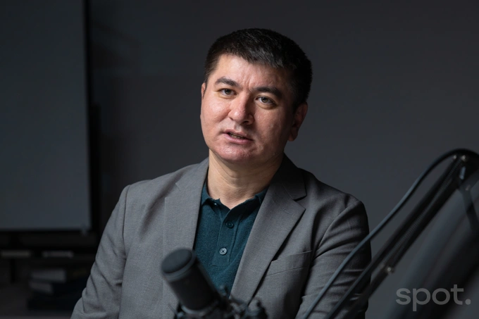 Yil yakunlari: joriy yilda dollar kursi qanday o‘zgardi va 2026-yilda nimalar kutilmoqda?