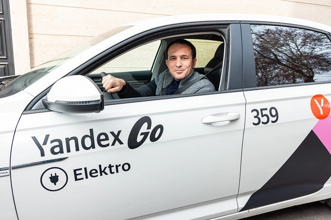 От водителя-исполнителя к бизнес-партнеру: история Акмала в экосистеме Yandex Go