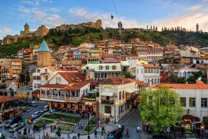 Gruziya xorijiy sayyohlar uchun yangi kirish shartlarini joriy etmoqda