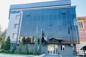 В районе метро «Беруни» на продажу выставили здание Центра аккредитации O’zakk