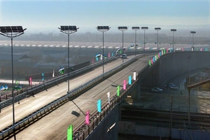 Jizzaxda qiymati 290 mlrd so‘mlik yo‘l o‘tkazgich va 4 kmlik avtomobil yo‘li ochildi