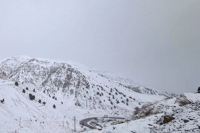 Перевал Камчик временно закрывали для автомобилей из-за снегопада