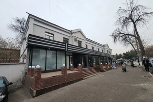 В районе рынка «Аския» продается здание Ассоциации каракулеводства