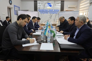 Узбекистан и Казахстан увеличат обмен грузовыми поездами до 35 пар в сутки