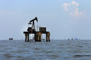 США продали первую партию венесуэльской нефти за $500 млн