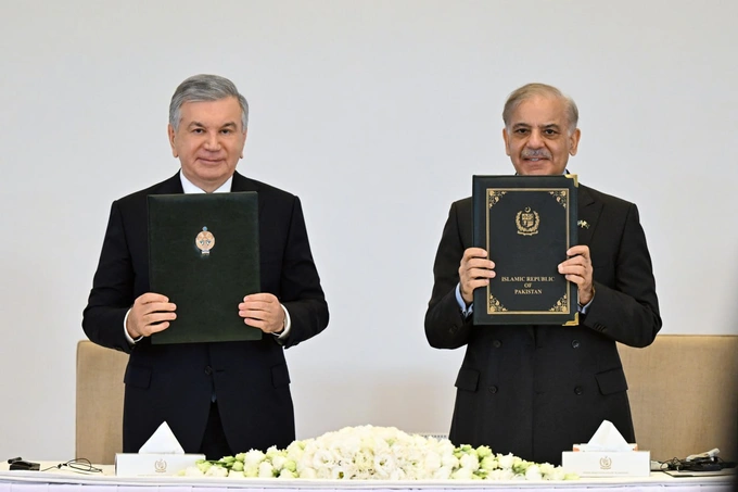 biznes forum, farmatsevtika, logistika, pokiston, prezident, shavkat mirziyoyev, yengil sanoat