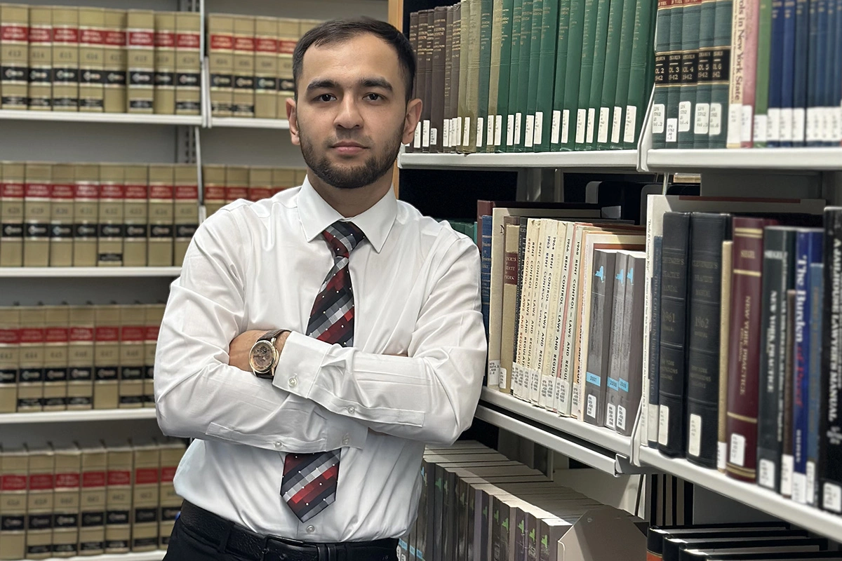 Xorijdagi o‘zimiznikilar: AQShda yurist bo‘lib ishlayotgan Damir Axrorov hikoyasi