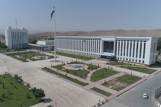 В Джизакской области появятся заместители хокима по развитию горных земель, степей и пустынь