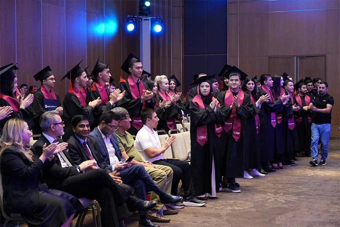 team university, реклама