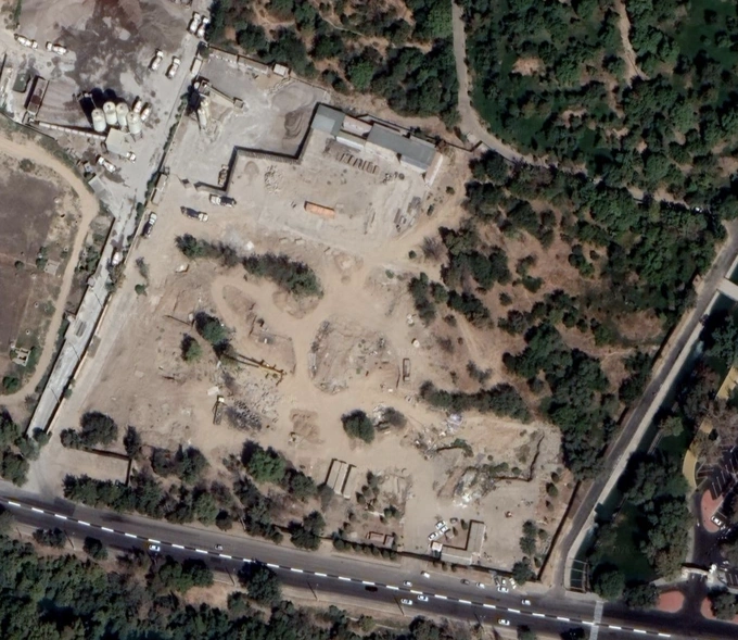 daraxt, ekologiya qo'mitasi, investitsiyalar sanoat va savdo vazirligi, mehmonxona, moratoriy, qonun buzilishi, qurilish, ritz-carlton