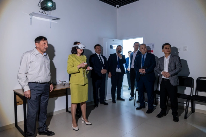 easy to fly academy, reklama