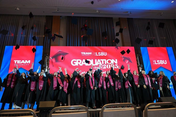 team university, реклама