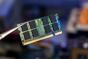 Apple, Tesla va yana o‘nlab kompaniyalar xotira tanqisligi tufayli ishlab chiqarishni qisqartiradi