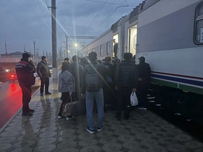 перевал камчик, ферганская долина, железнодорожные перевозки