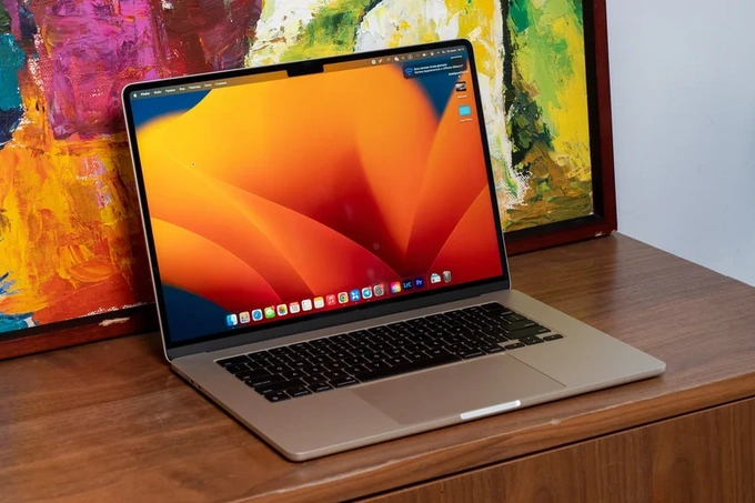 Apple birinchi sensor ekranli MacBook Pro&rsquo;ni chiqarmoqchi &mdash; Bloomberg