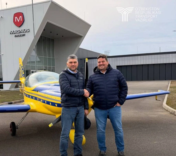 Foto: Transport vazirligiTransport vaziri o‘rinbosari Jasurbek Choriyev (chapda) va&nbsp;Magnus Aircraft Zrt. kompaniyasi bosh ijrochi direktori Laszlo Boros (o‘ngda)