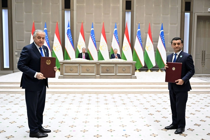emomali rahmon, hujjatlar, prezident, shavkat mirziyoyev, tojikiston