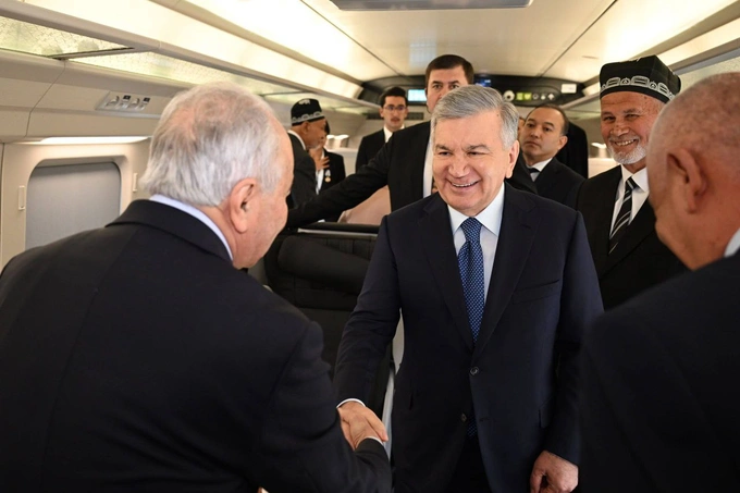 hyundai rotem, poyezd, prezident, shavkat mirziyoyev, temir yo‘l, xiva, xorazm