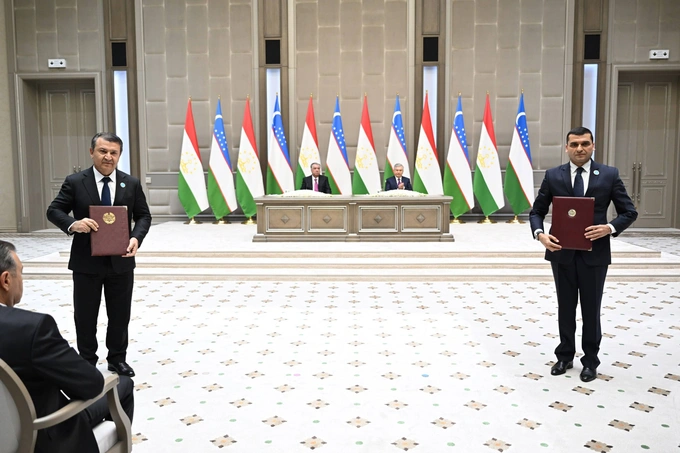 emomali rahmon, hujjatlar, prezident, shavkat mirziyoyev, tojikiston