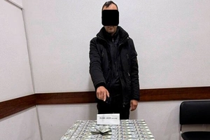 Налоговика из Ферганы и помощника хокима Яшнабадского района задержали за взятку