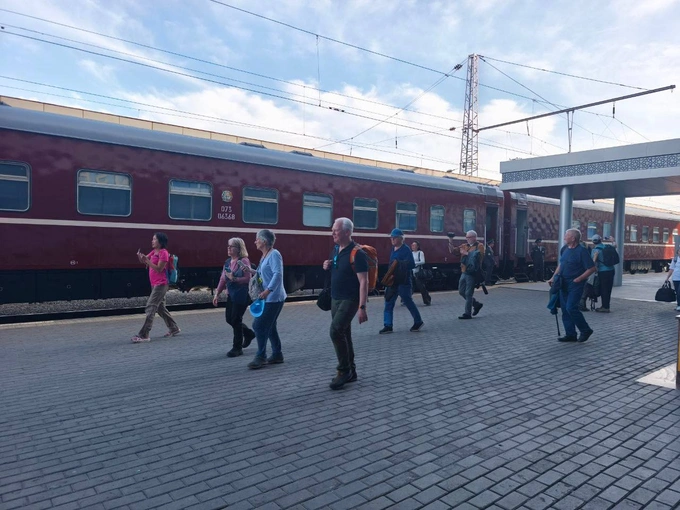 orient silk road express, туризм, туристический поезд, узбекистон темир йуллари