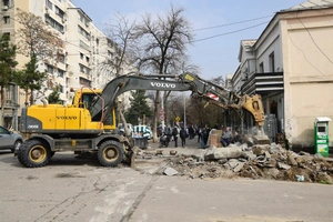 «Нарушение гарантий ведения бизнеса»: омбудсман об отключении электрозаправок и сносе имущества в Ташкенте